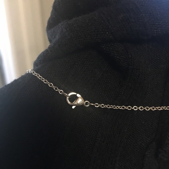 Ruby heart & silver ring, earrings, & necklace set - Picture 5 of 5